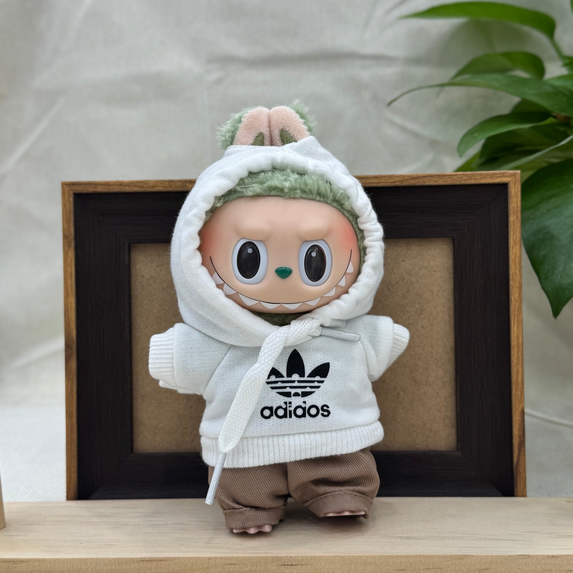 Sporty and casual hooded sweatshirt set