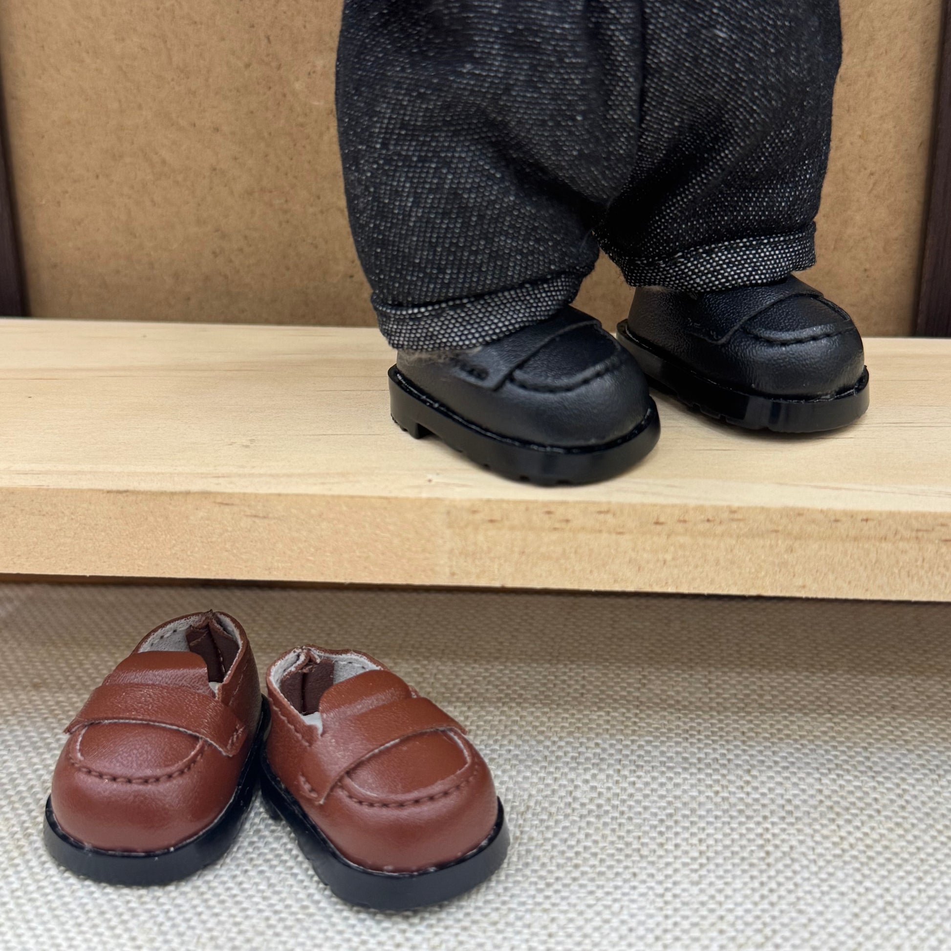 Simple and versatile small leather shoes