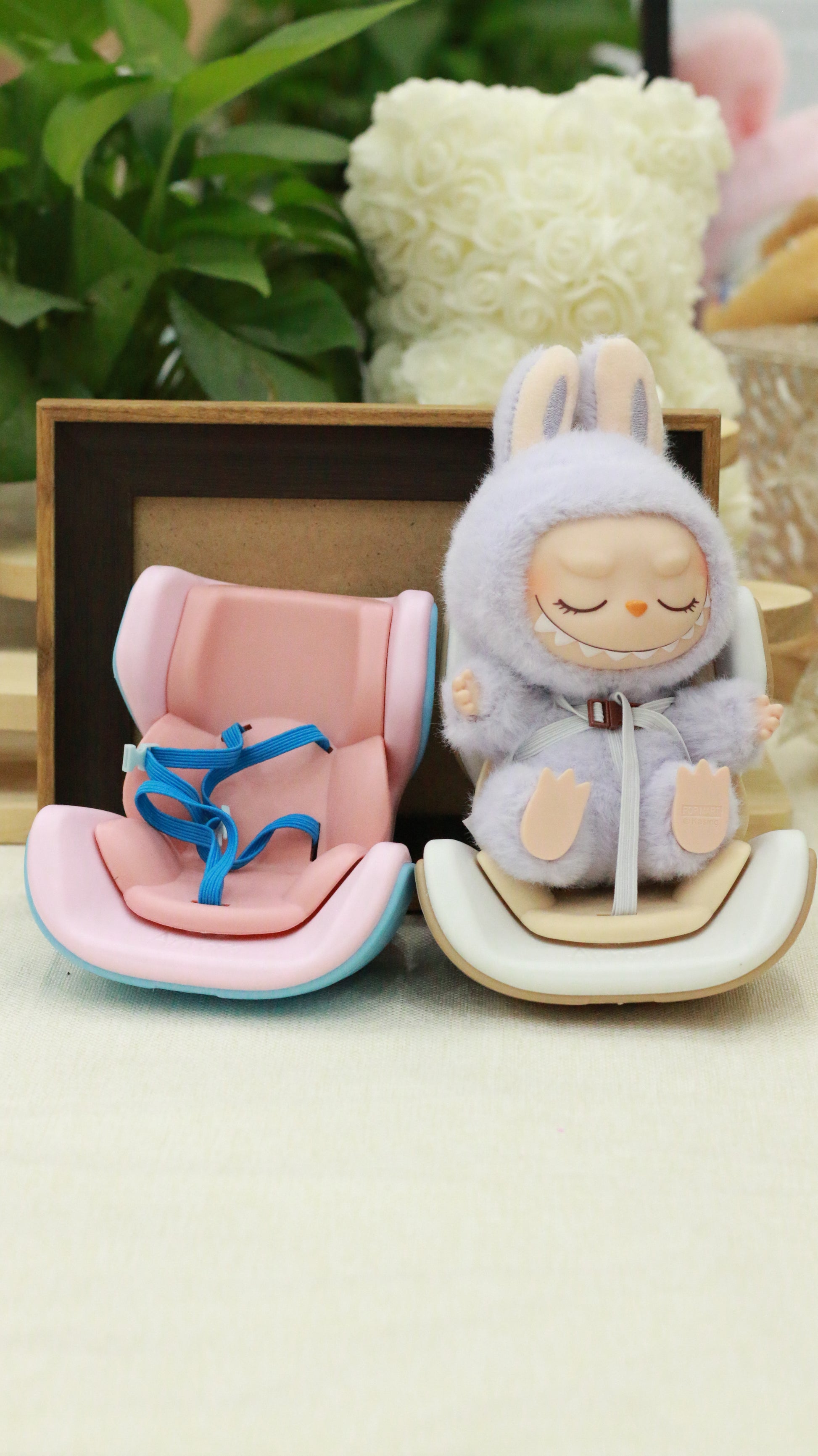 Simple macaron doll car seat, with a gentle and simple color scheme