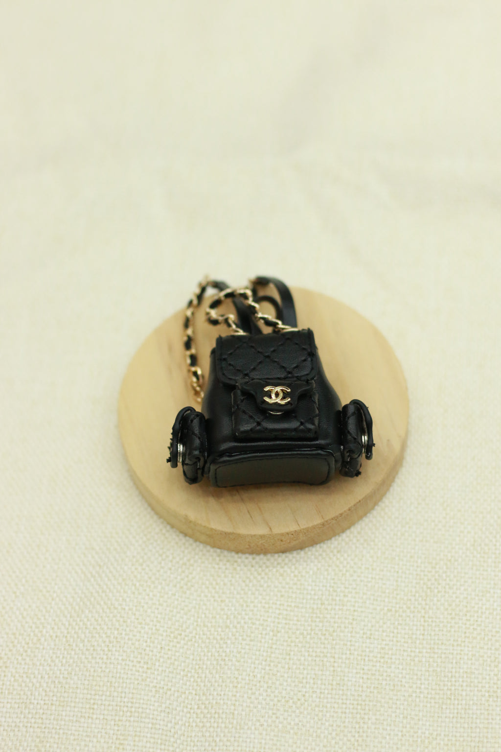High-end Chanel-style diamond-shaped backpack