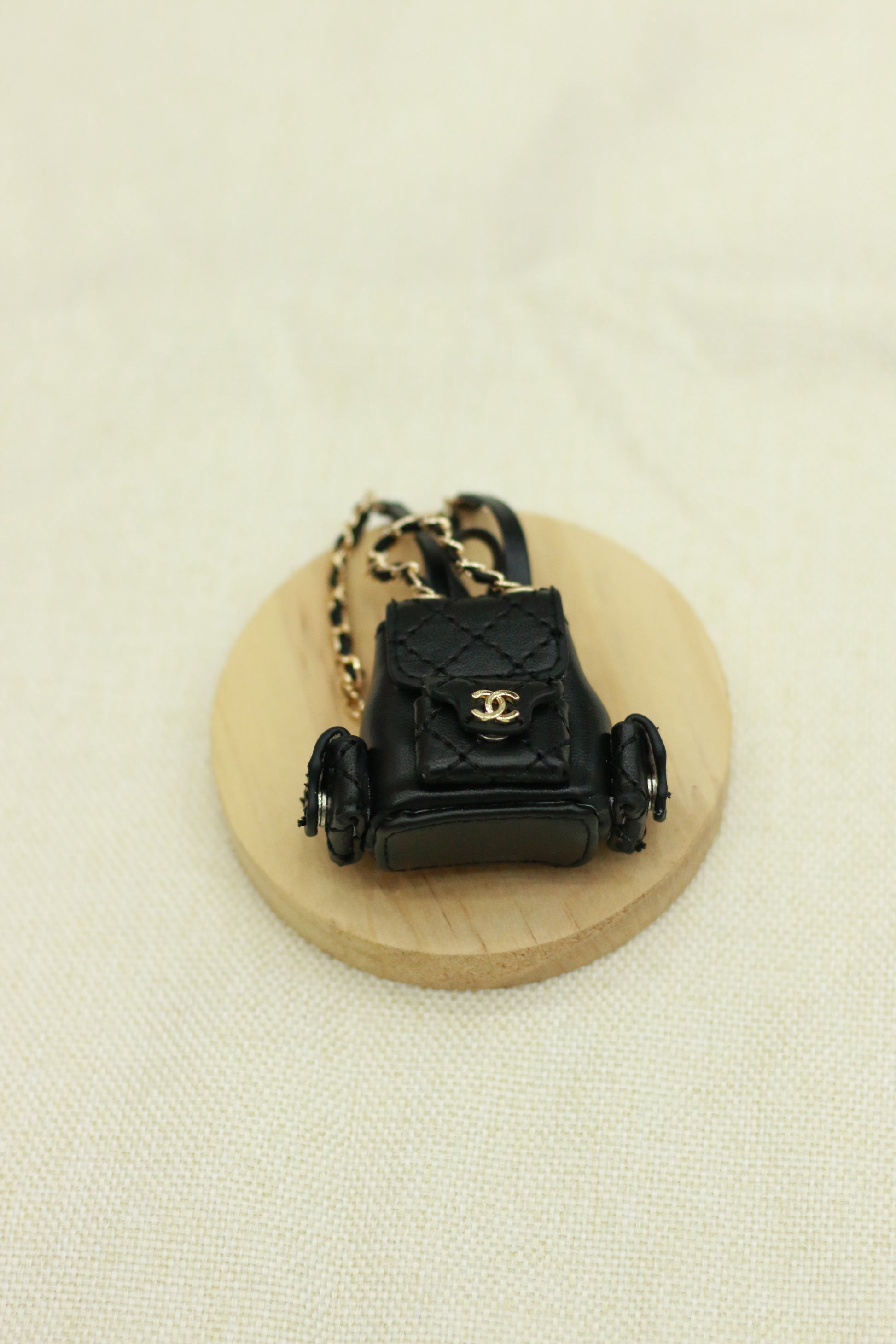 High-end Chanel-style diamond-shaped backpack