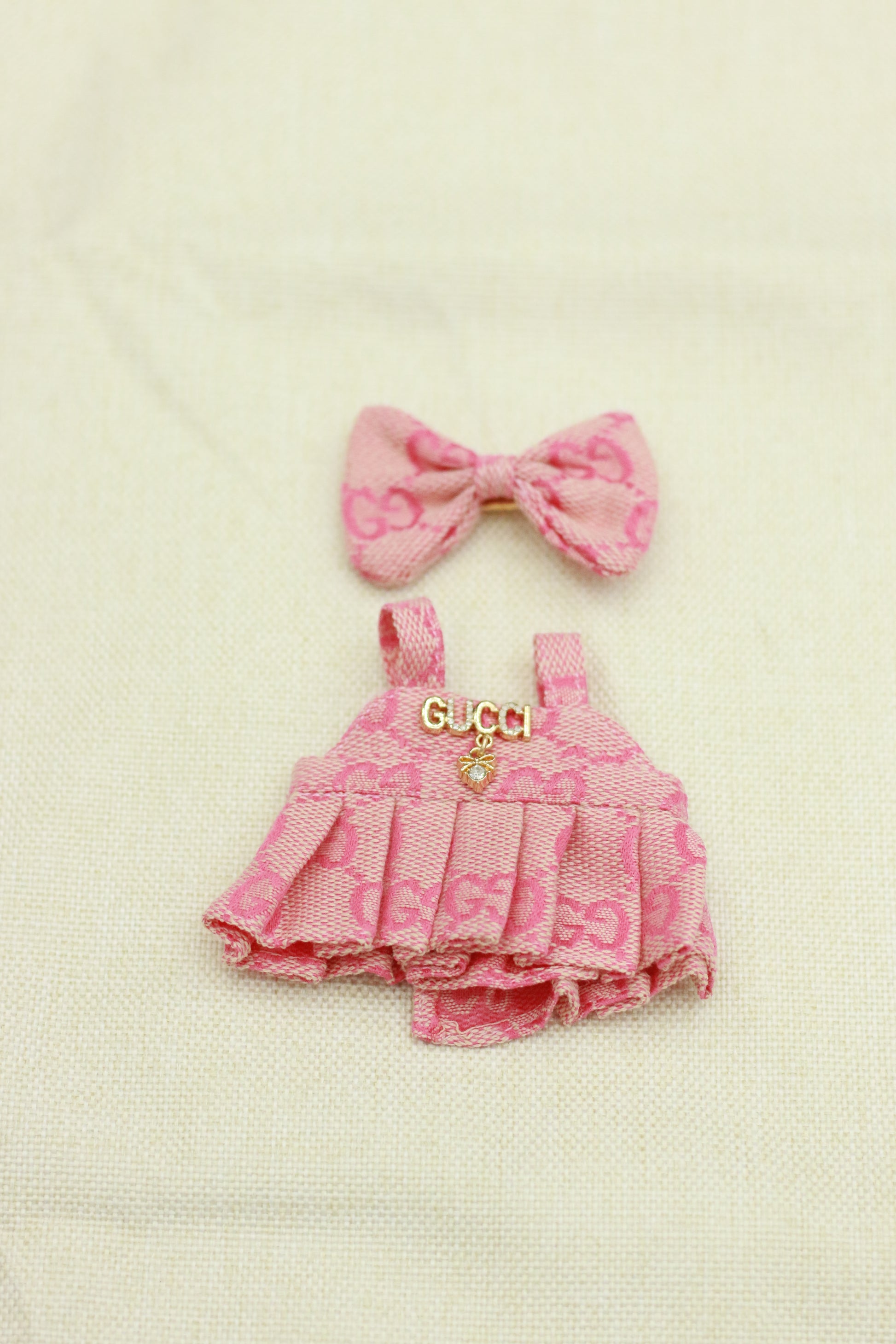 Sweet and retro-style pink suspenders dress set