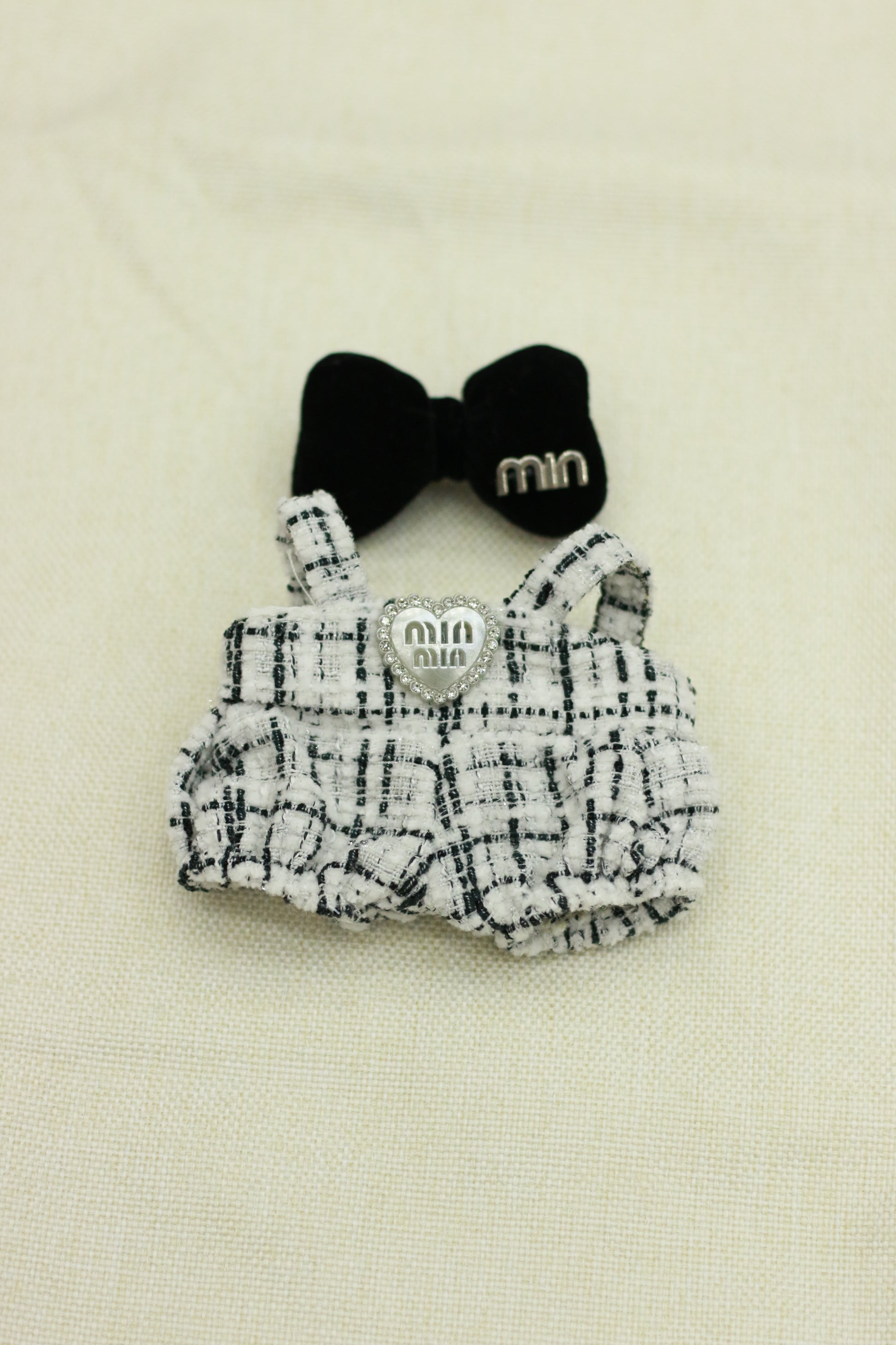 Cute and fashionable black and white checkered suit for kids