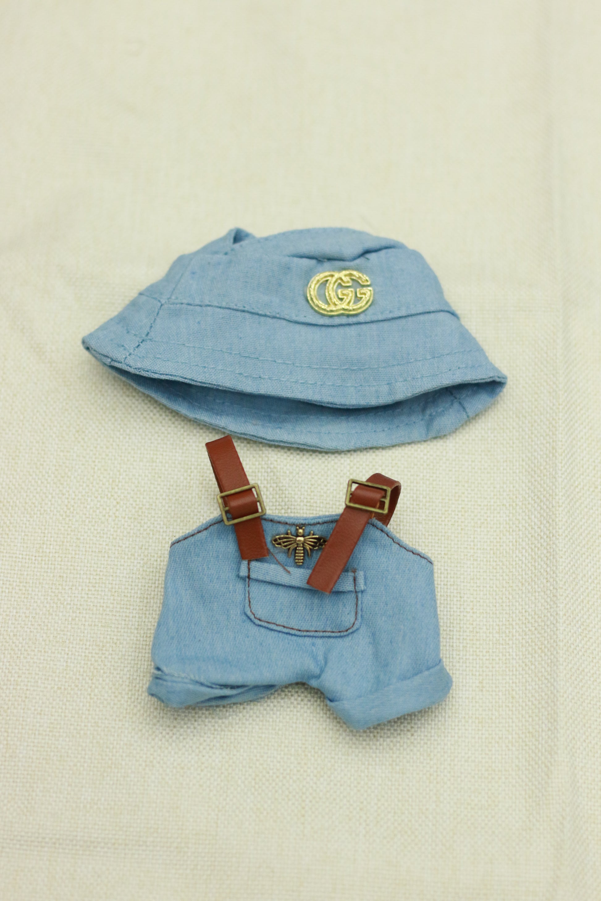 Retro and fashionable denim overalls set with double G bee metal tags