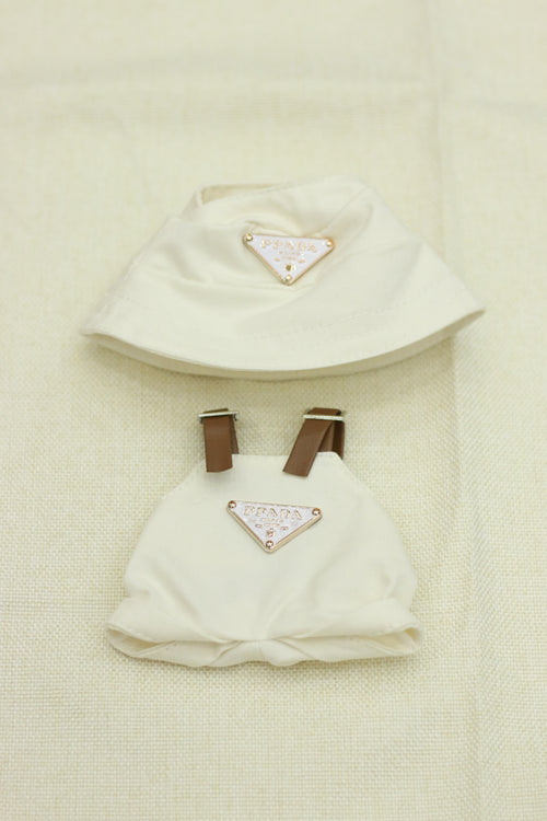 A fashionable and light luxury style overalls set