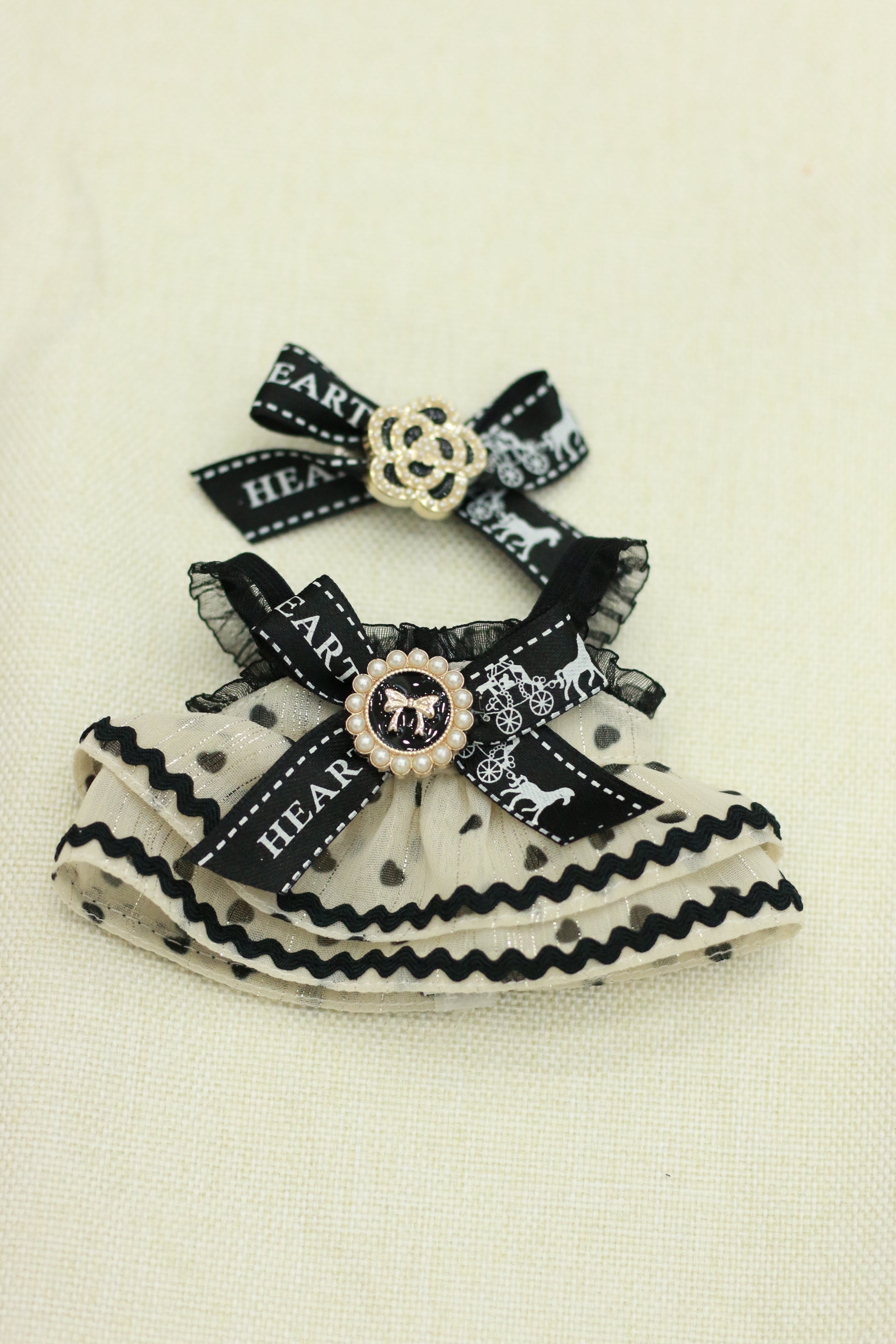 A light luxury socialite black and gold hair accessory suspender dress set