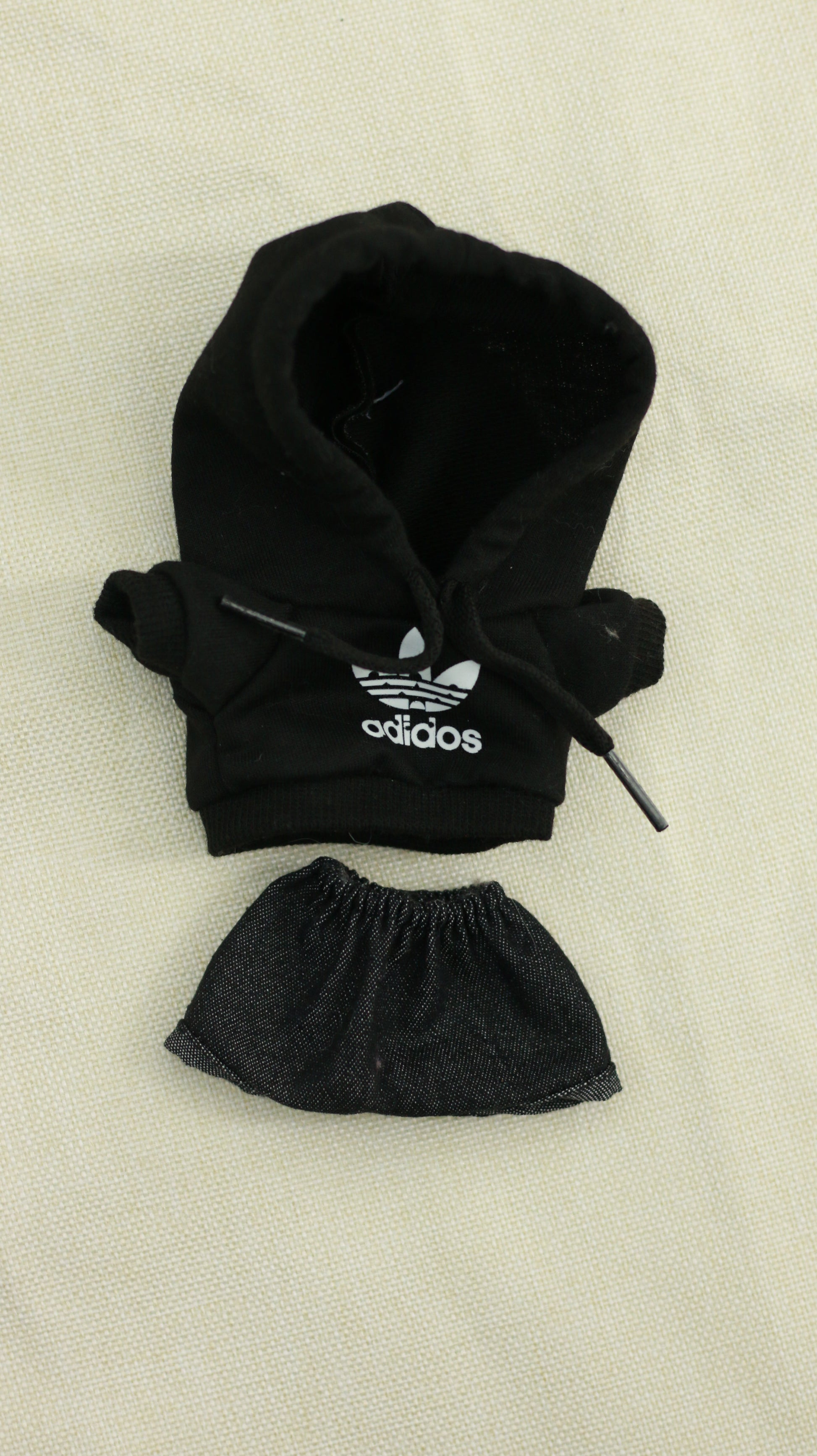 Sporty and casual hooded sweatshirt set